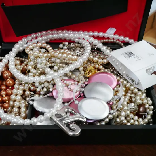 jewellery box; necklaces, brooches etc 