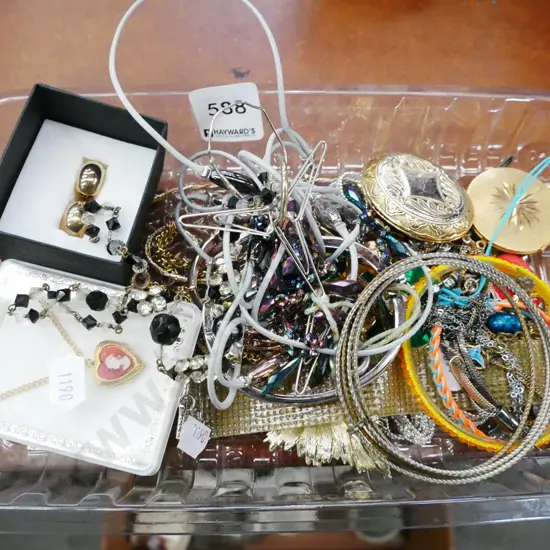 plastic tray of costume jewellery