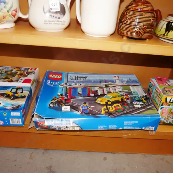 4x Lego kits - may be incomplete