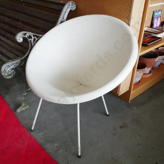 retro fibreglass moon chair