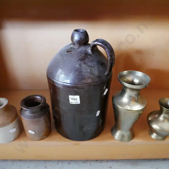 2x brass vases, 2x ink bottles, large crock H-310