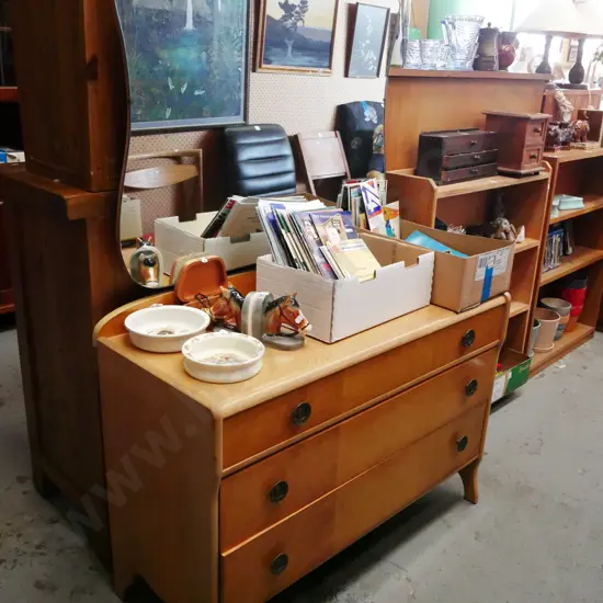 oak and veneer 3 drawer mirror back dresser, H-1510 W-1000 D-420