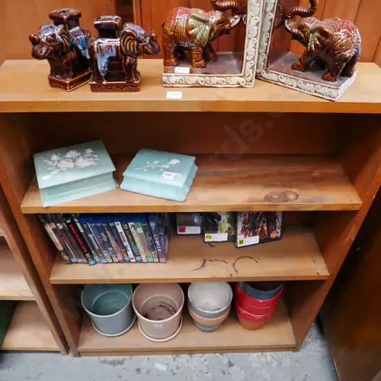 solid wood bookcase - some stains and marks H-930 W-765 D-190