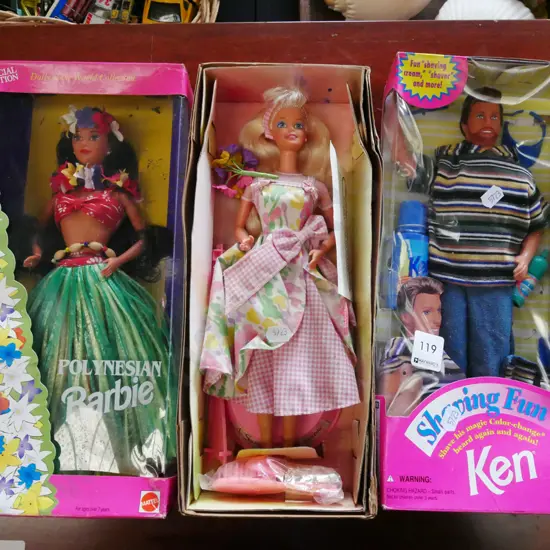 2x Barbie dolls, 1x Ken doll