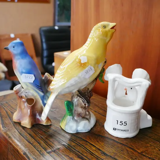 3x bird figurines