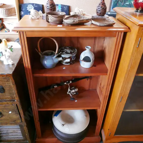 solid pine bookcase H-1170 W-650 D-290