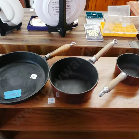 cast iron and enamel frying pan, 2x pots - no lids