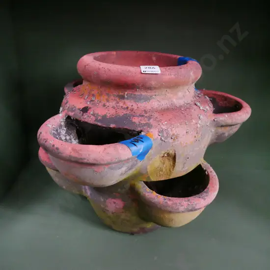 terracotta strawberry planter H-300