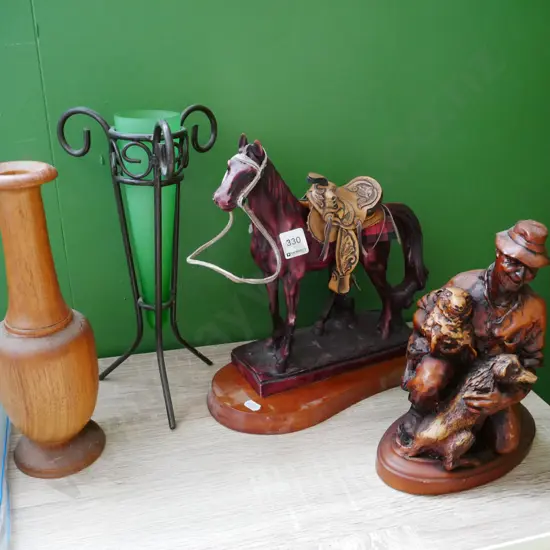 horse figurine, shepherd figure, 2x vases Tallest H-300