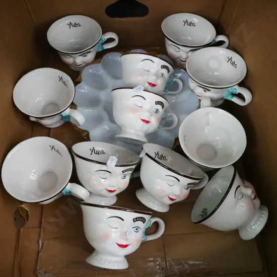 box; Baileys cups, serving tray