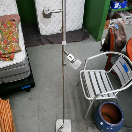 twin light standard lamp