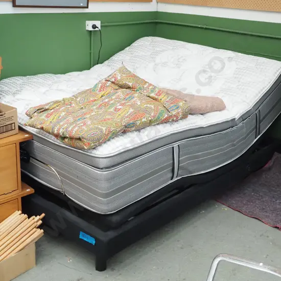 Sleepyhead 500i Shift electric rise and fall queen bed, remote and controller in office (limited delivery options)