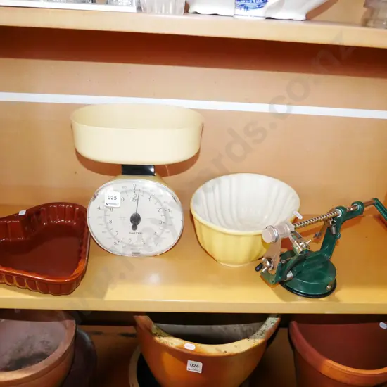 kitchen scales, apple peeler/corer, jelly mould etc