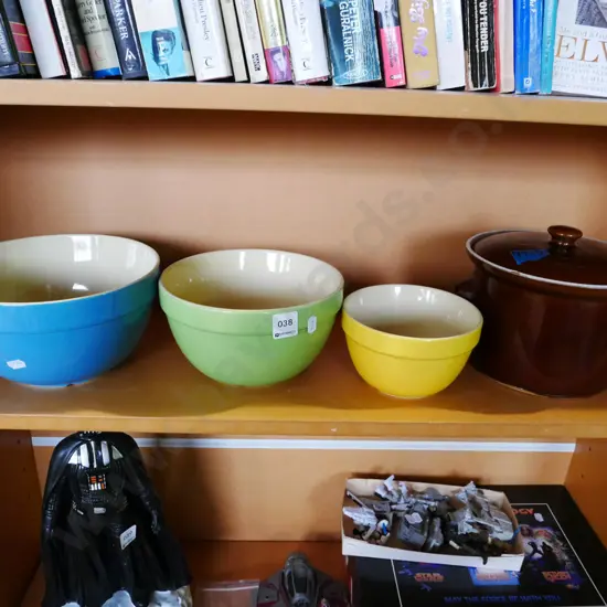 graduated coloured mixing bowls, lidded casserole