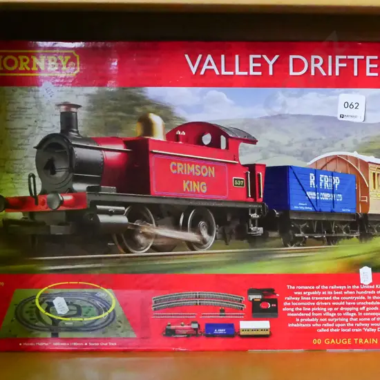 boxed Hornby 00 train set