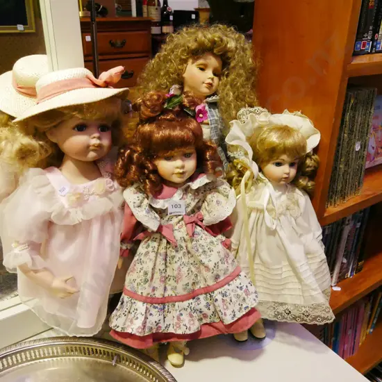 4x porcelain display dolls