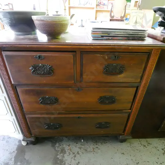 Edwardian rimu 4 drawer chest H-900 W-920 D-440 - top needs attention