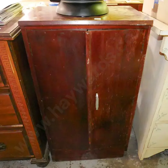 oregon 2 door cupboard with internal shelves H-920 W-510 D-360