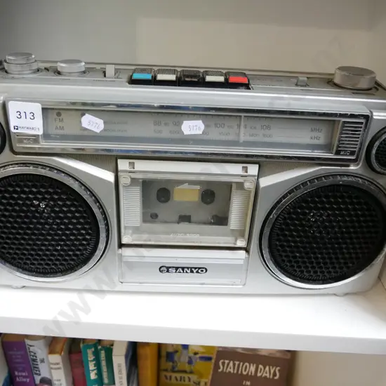 Sanyo radio cassette player