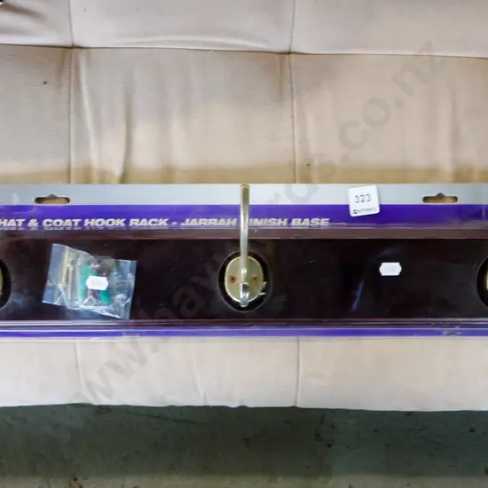 as-new coat and hat rack