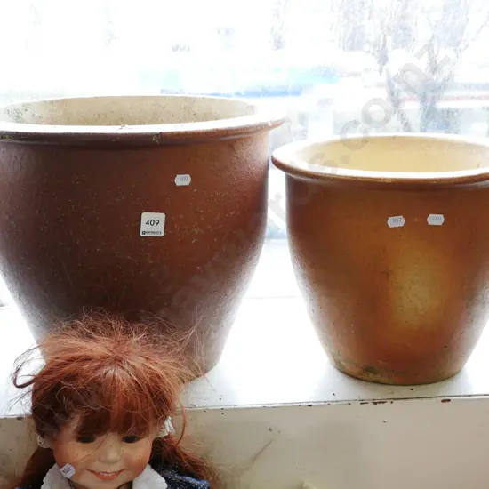2x terracotta planters Tallest H-310