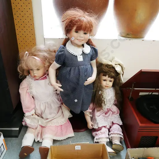 3x porcelain display dolls