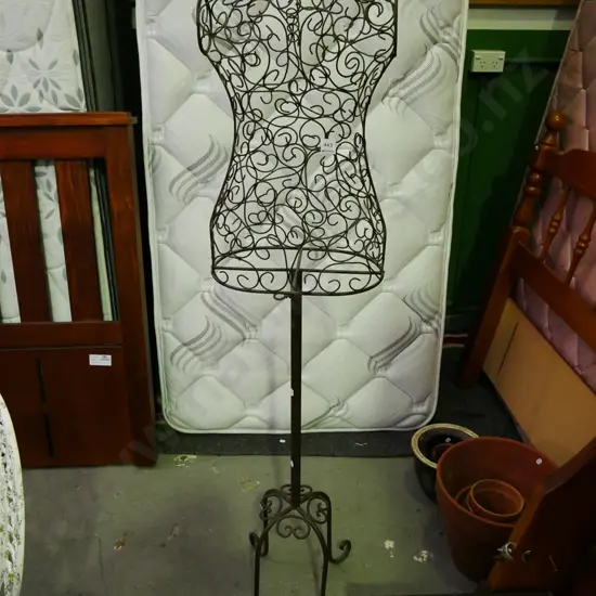 wrought metal adjustable female mannequin on stand H-1500