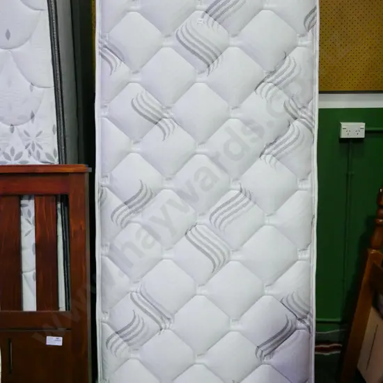 Sleepmaker single bed base and mattress