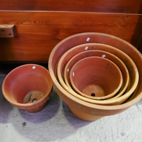 5x terracotta garden planters