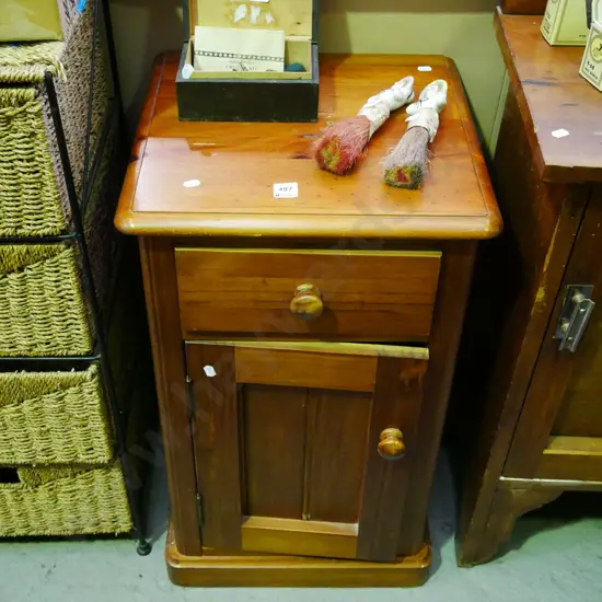 pine 1 door 1 drawer bedside cabinet