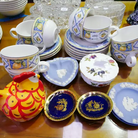 Doulton cups and saucers, Wedgwood ashtrays, Worcester Evesham lidded canister, happy hen etc