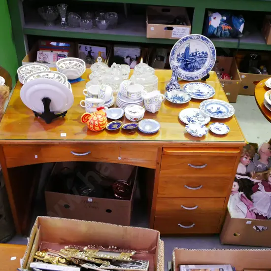 rimu 5 drawer glass top study desk H-770 W-1220 D-770