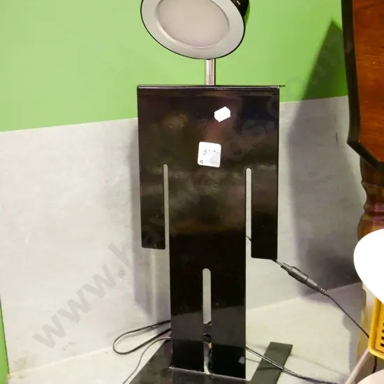 metal based desk lamp