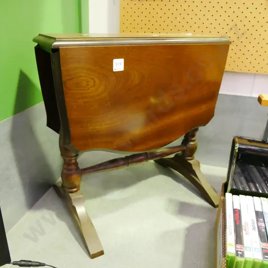 mahogany veneer drop side end table