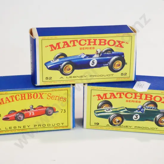 3x boxes early Matchbox vehicles