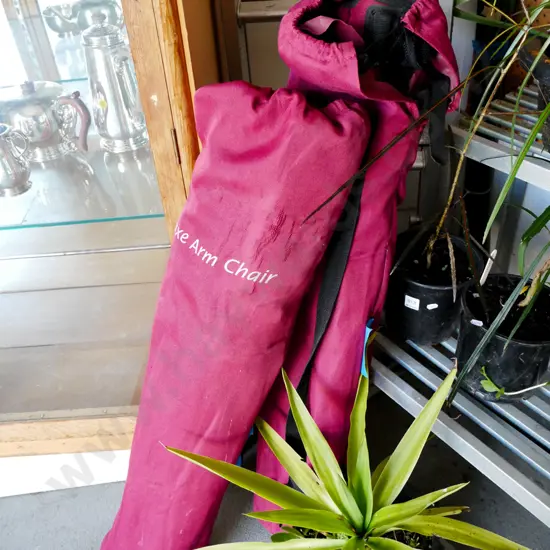 2x Deluxe camping chairs