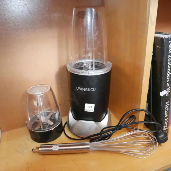 Living & Co blender, whisk