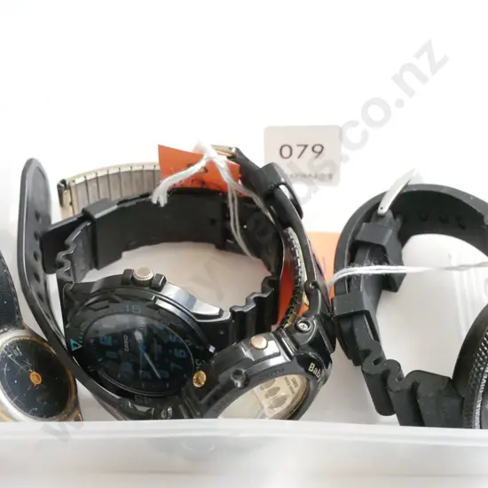 tray; 4x wristwatches