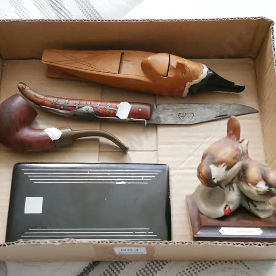 box; nutcracker, pocket knife etc