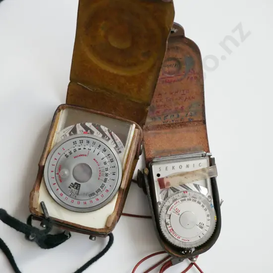 2x vintage light meters
