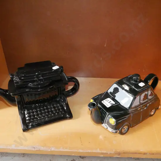 2x novelty teapots - typewriter and taxi