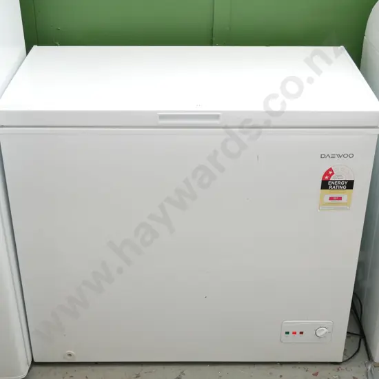 Daewoo chest freezer H-840 W-945 D-500