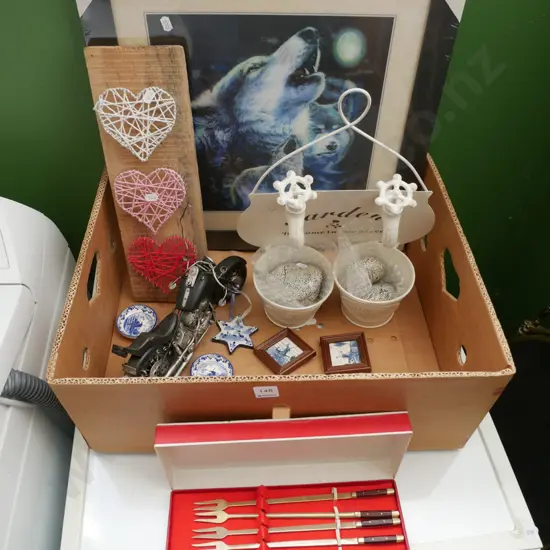 box; hologram wolf art, tin gardener's sign, love hearts etc