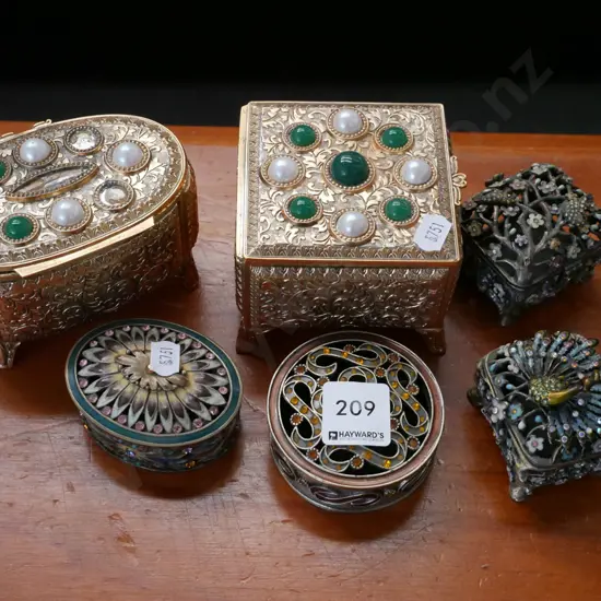 6x small jewel boxes