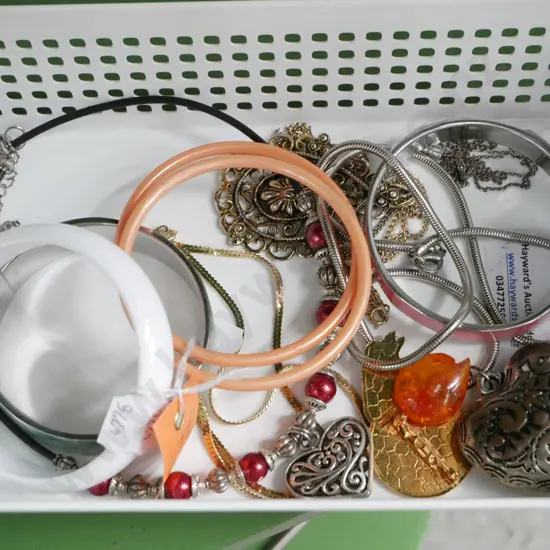tray of costume jewellery (tray not included)