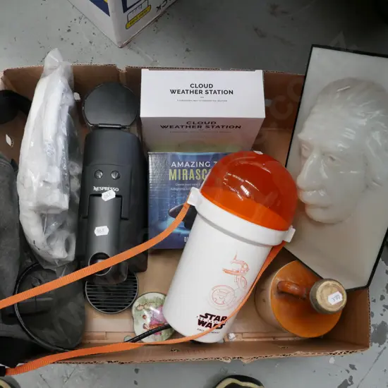 box; 3D Einstein picture, empty rum bottle, weather station etc