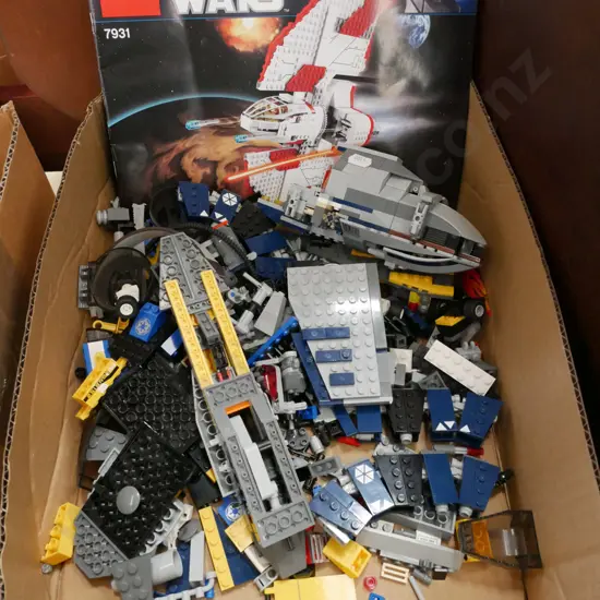 box of Star Wars lego