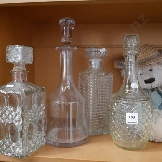 4x stoppered decanters