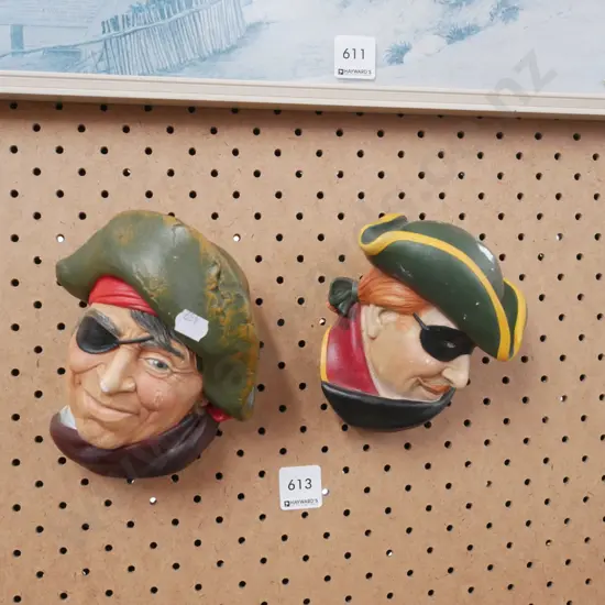 2x Bossons wall figurines - some chips and damage