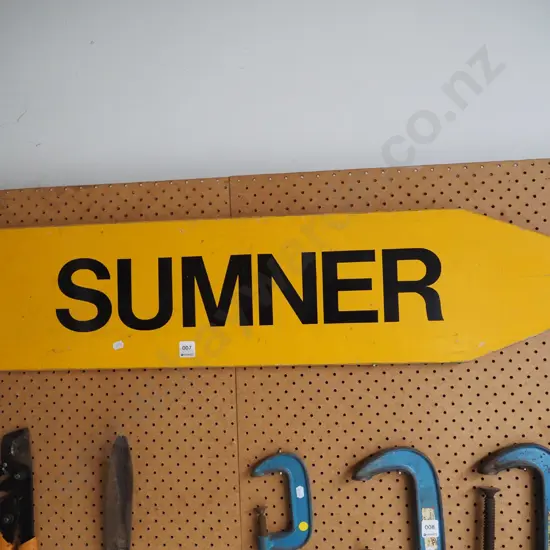 Sumner road sign